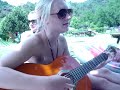 Janne singing 