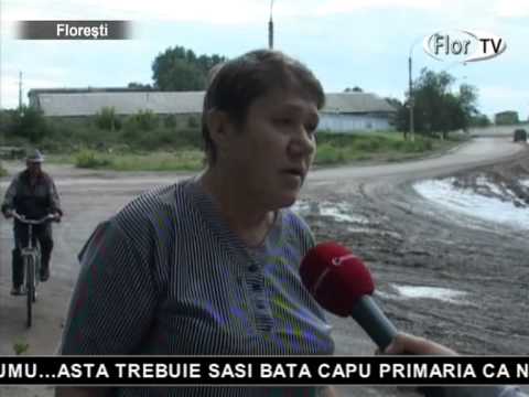 Străzi pline de noroi