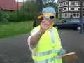 Straßenarbeiter ist verwirrt Straßenarbeiter ist verwirrt
