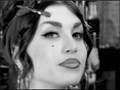 How to- Eye Liner w Loca