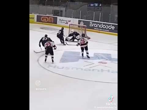 #26 Alexander Oskarsson