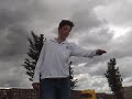 Blufzone - Springend naar beneden Blufzone - Springend naar beneden