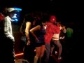 DOBLE TY EL CROK PONIENDO A VAILAR A LAS MUJERES DE 