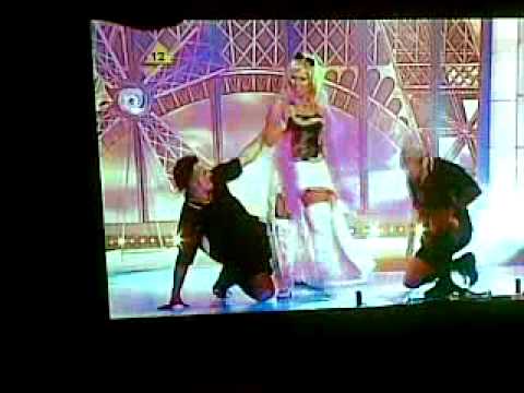 Kabaret pod Wyrwigroszem parodiuje Dodę