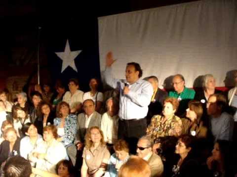 Christian Espejo, el que defiende a los Chilenos