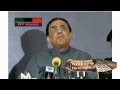 Shoes vS Asif Ali Zardari live video juta - YouTube