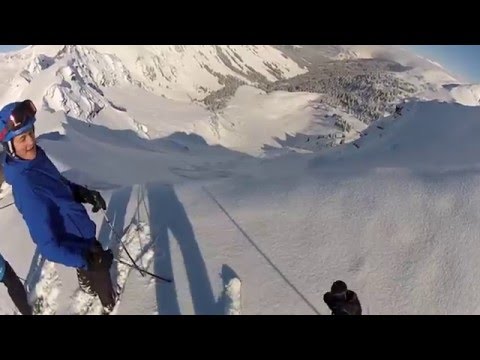 Спуск на горных лыжах в Шампуссин