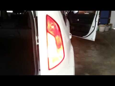 2013 Kia Soul – Tail Light Housing – Testing Brake, Reverse, Turn Signal Light Bulbs