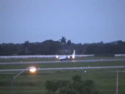 Watch 'Aeropuerto Internacional, Jose Marti en la Habana.'