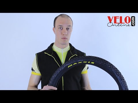 Видео о Покрышка Maxxis RE-FUSE 700x23с blue-black
