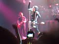 Avril Lavigne He Wasn�t Stockholm (live)