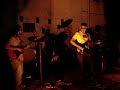 primeira banda de surf music de natal/rn tocando m�sica dos eslovenos bitch boys.

show realizado no 4 colunas, no bairro da ribeira, em 17/08/07.

guitarras: gabriel e bruno
baixo: andr�
bateria: douglas