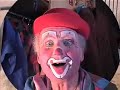 circus louis knie junior 2006 u.a. werbeclown lubino beim schminken...

www.circusdream.ch