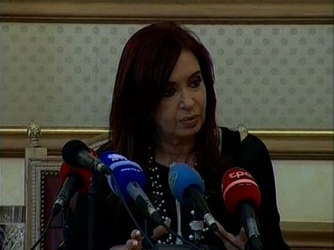 Cristina consideró a Angola una "excelente plataforma" para los empresarios argentinos