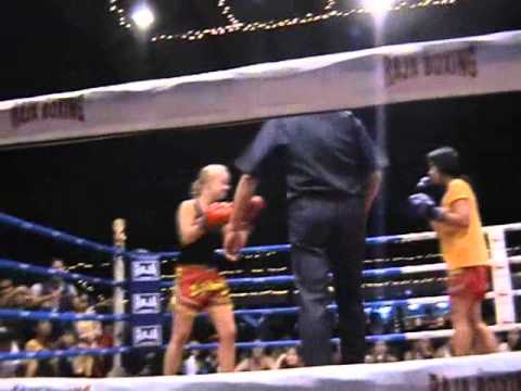 girls boxing
