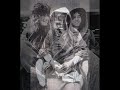Hey this is my second vid and is a tribute to my all time favorite band...Led Zeppelin... I chose the best offstage moments of the band...and the music that is played behind is 'Jennings Farm Blues' an unreleased song by zep...Bron Yr Aur Stomp was a later rewrite of this song...! Enjoy!!!!!