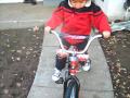Estrenando nueva bici Isaias navidad 2009