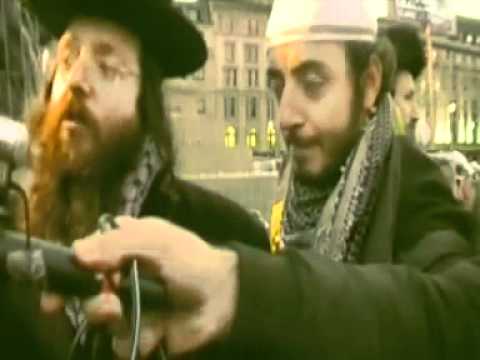 Neturei - The Neturei Karta are at it again, besides supporting Terrorism, they expose themselves on camera by saying it is the Sabbath. A Muslim himself asks Neturei ...