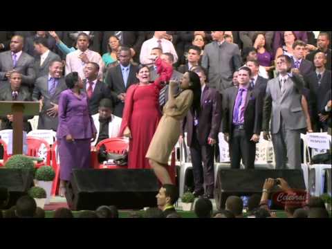 Martinha l 17 º Vigilhão da Celebrai l Ao Vivo (2013)