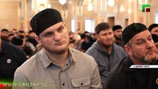 Глава ЧР совершил рузбу в мечети имени Абдулхамида Кадырова в Ахмат Юрте
