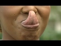 Nguoi co luoi dai nhat the gioi