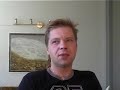 Forfatteren Sverre Kaels læser en novelle op og bliver interviewet af Anders.