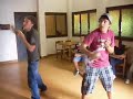 \"Ramo\" e \"Pollo\" giocano con Wii Sport a Boxe \"Ramo\" e \"Pollo\" giocano con Wii Sport a Boxe