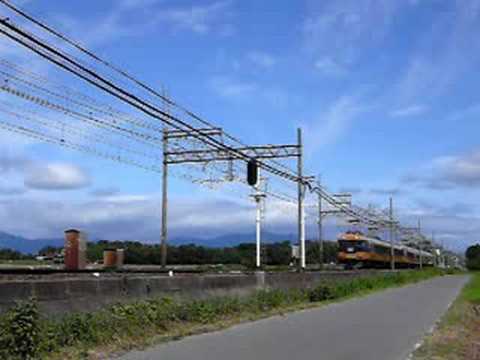 近鉄12200系+近鉄22000系(2008年8月撮影)