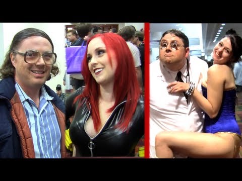 Gen Con - Renowned expert Hal Thompson and physician Dr. Moley get awkward with Magic The Gathering players, cosplay girls, and Klingons. More Hal: http://www.youtube....