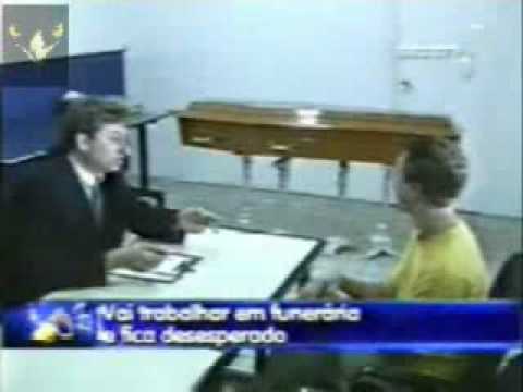 Maquillando a un difunto - Pegadinhas joao klever