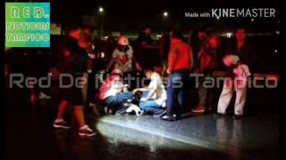 Motociclistas derrapan en Blvr Costero