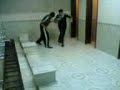 شباب عايشين حياتهم