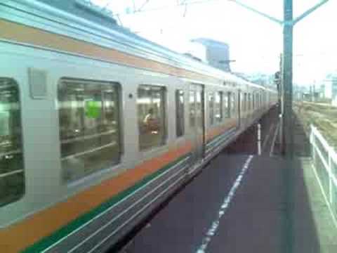 通勤電車　211系発車