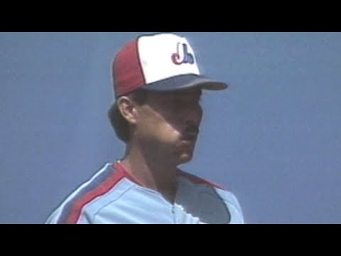 Video: Scully calls last out of Martinez's perfecto