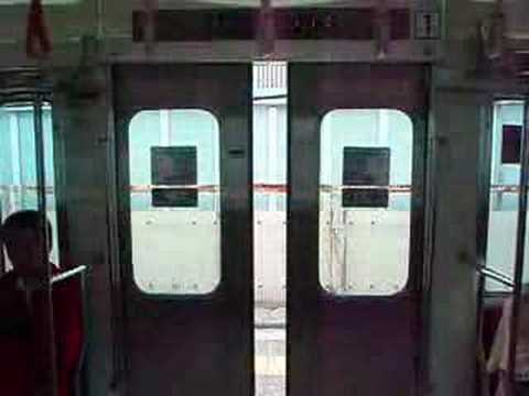 小田急8000形更新車　閉扉