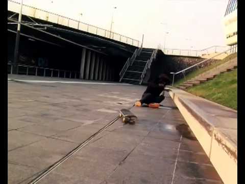 YouTube video: Campagne skateboarder
