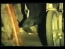 christopher garrison actuando en videoclip de los super ratones 