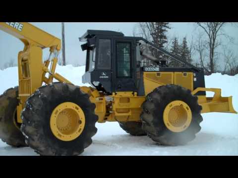 JD 648GIII SKIDDER - RUNNING