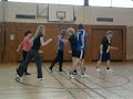 Tanzen in der Turnhalle Nr.1