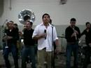 el dormido cantando media naranja
