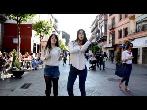 Sevilla - Video realizado por estudiantes residentes en la Residencia Universitaria Armendariz. http://www.24hoursofhappiness.com/ #HappySevilla #HAPPYDAY Dinero Inver...