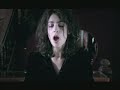 Adrienne Pauly - J\