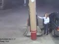 à la pompe à essence