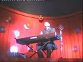 www.cristianbaquero.com
cristian baquero interpreta al piano 