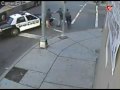 Un american a fost bătut crunt, fără motiv, de către un echipaj de poliţie -ATENŢIE IMAGINI VIOLENTE Holloway a suferit mai multe leziuni la nivelul capului şi sa ales cu o coastă fracturată după bătaia administrată de către poliţişti
