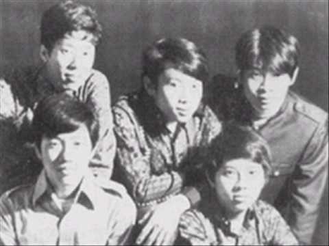 minutegongcoughs - Teddy Robin & The Playboys - Magic Colors In the Sixties, Mainland China was busy with the Cultural Revolution, which branded Rock & Roll as a sign of Wester...