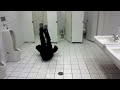 Click here to watch this video トイレのキチガイ