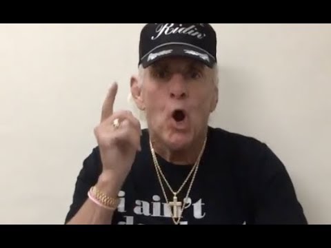 Legend Wreslter Ric Flair Wants You To Know He's Not Dead Yet