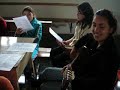 paola y grupo coro infantil