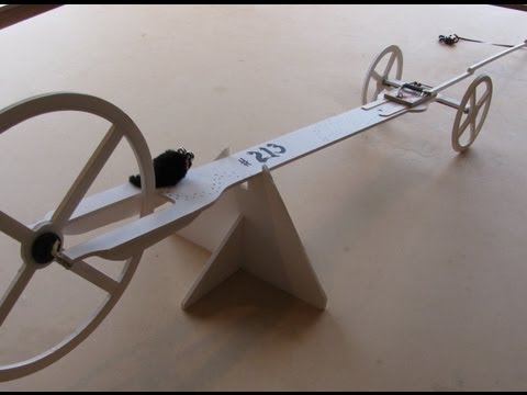 how to make a mousetrap vehicle go straight